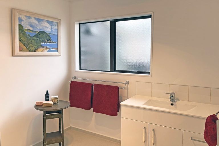 Photo of property in 16 North Street, Woodhill, Whangarei, 0110