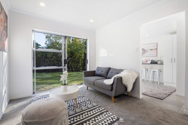 Photo of property in 7 Hotspur Place, Bayview, Auckland, 0629