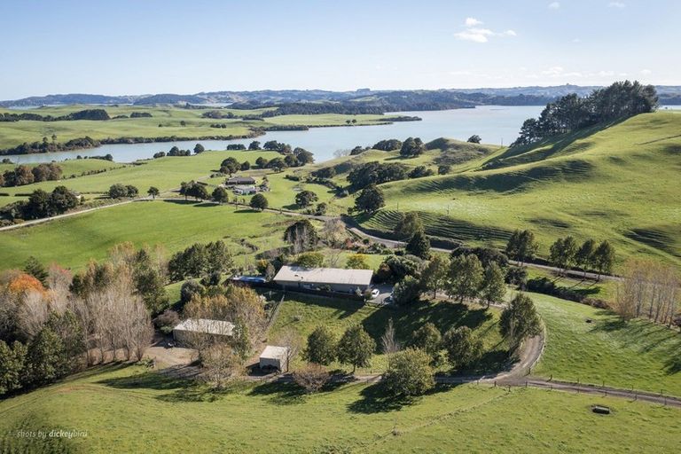 Photo of property in 18 Warren Road, Raglan, 3295