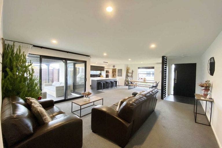 Photo of property in 7 Banded Place, Rolleston, 7615