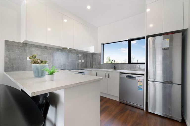 Photo of property in 4/68 Smythe Road, Henderson, Auckland, 0612