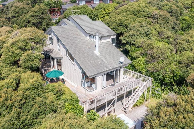 Photo of property in 42 James Cook Drive, Whitby, Porirua, 5024