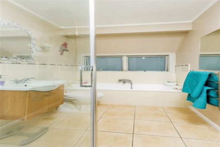 Photo of property in 81 Attwood Road, Paremoremo, Auckland, 0632