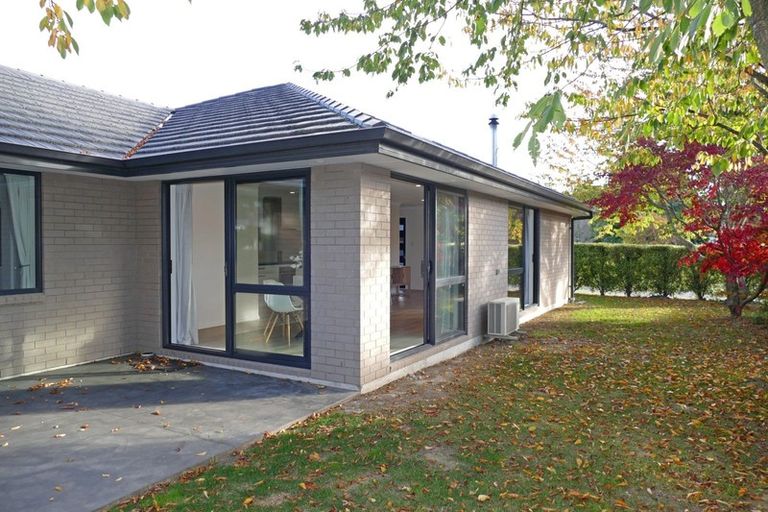 Photo of property in 5 Oakden Drive, Darfield, 7510