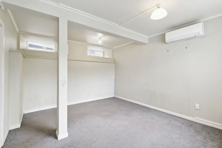 Photo of property in 18 Putnam Street, Northland, Wellington, 6012