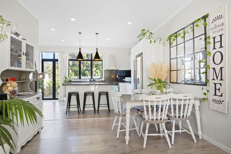 Photo of property in Tuscany Towers, 47/1 Ambrico Place, New Lynn, Auckland, 0600