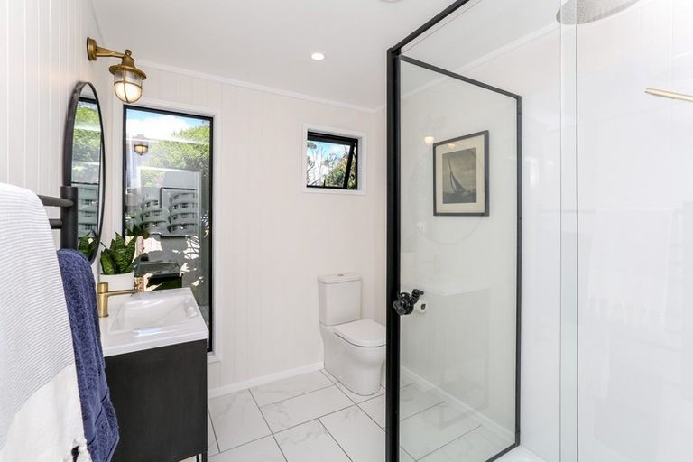 Photo of property in 23 Linda Street, Oakura, 4314