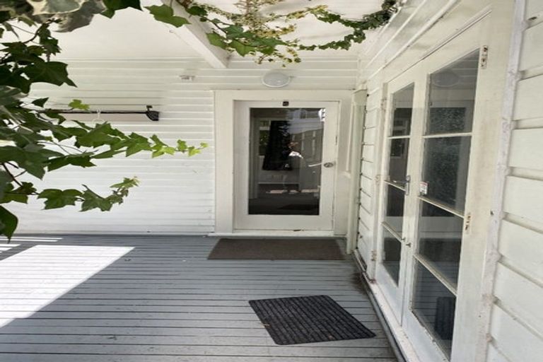 Photo of property in 4a Easdale Street, Kelburn, Wellington, 6012