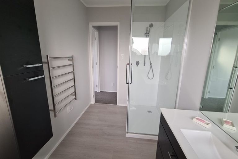 Photo of property in 2/25 Sartors Avenue, Northcross, Auckland, 0630