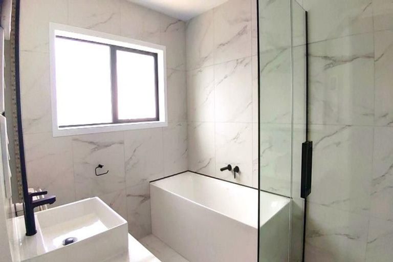 Photo of property in 20b Garland Road, Greenlane, Auckland, 1061