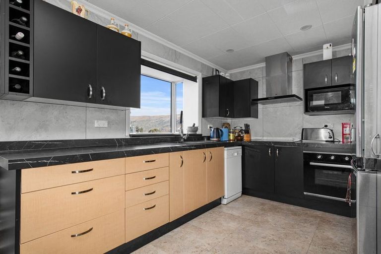 Photo of property in 25 Tamblyn Drive, Lake Roxburgh Village, Roxburgh, 9571