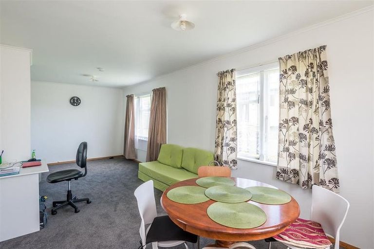 Photo of property in 141a-d Bedford Street, Cannons Creek, Porirua, 5024