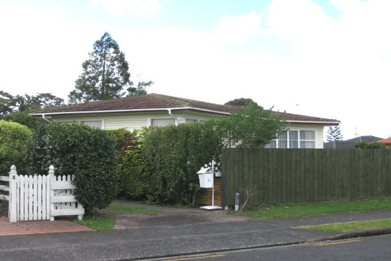 Photo of property in 8 Poinsettia Place, Henderson, Auckland, 0610