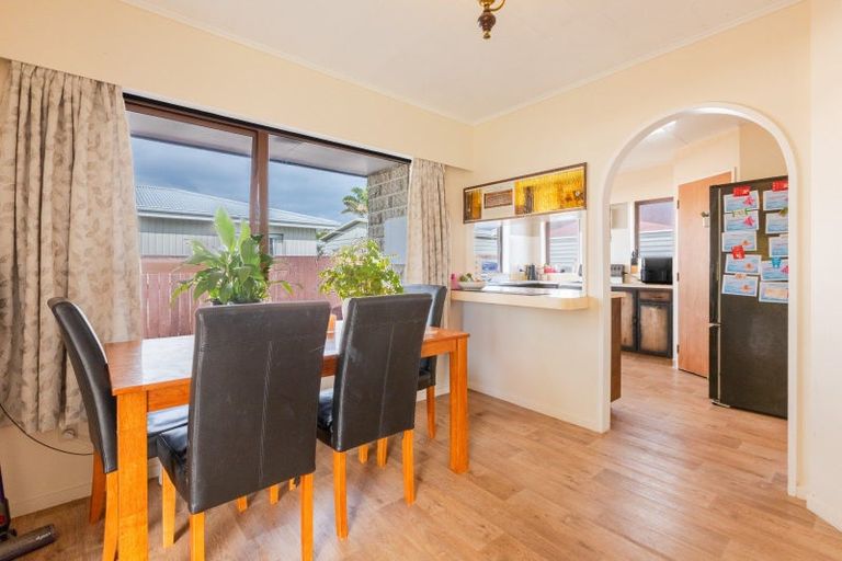 Photo of property in 37 Robinson Crescent, Tamatea, Napier, 4112