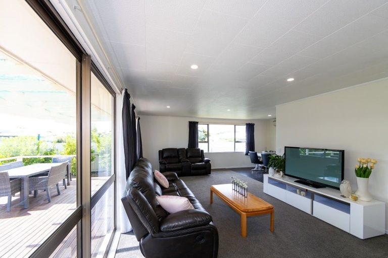 Photo of property in 43 Ryan Crescent, Greenmeadows, Napier, 4112