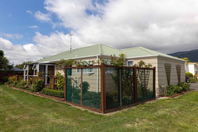 Photo of property in 15 Elmsdale Close, Richmond, 7020