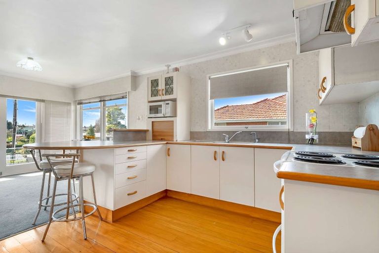 Photo of property in 80 Sutherland Road, Brookfield, Tauranga, 3110