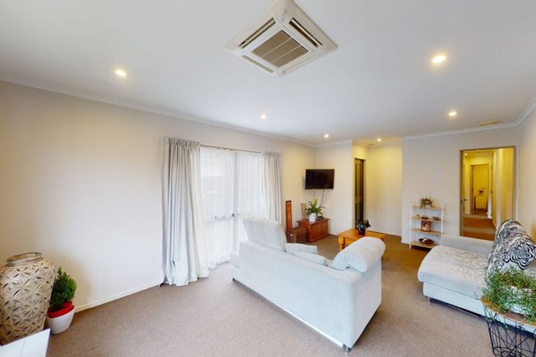 Photo of property in 19c Railway Street West, Papakura, 2110