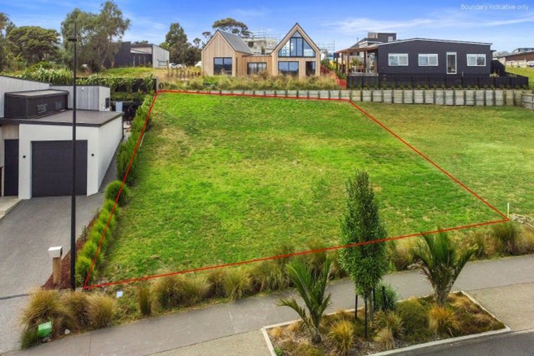 Photo of property in 7 Rangitahi Road, Raglan, 3225