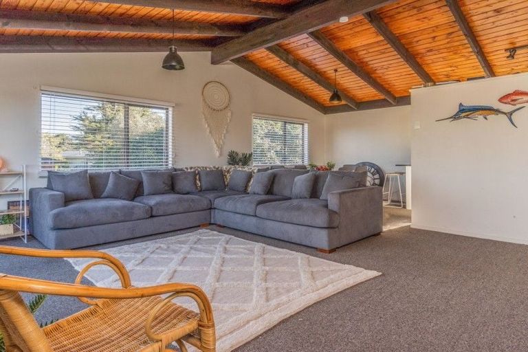 Photo of property in 11 Kaanapali Place, Wattle Downs, Auckland, 2103