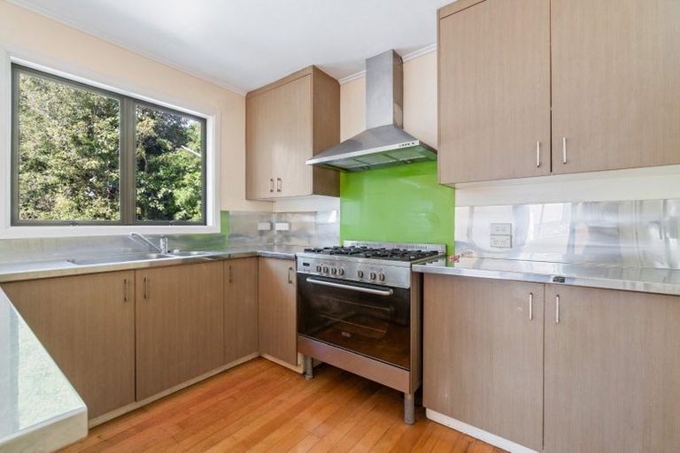 Photo of property in 21 Nikau Street, New Lynn, Auckland, 0600