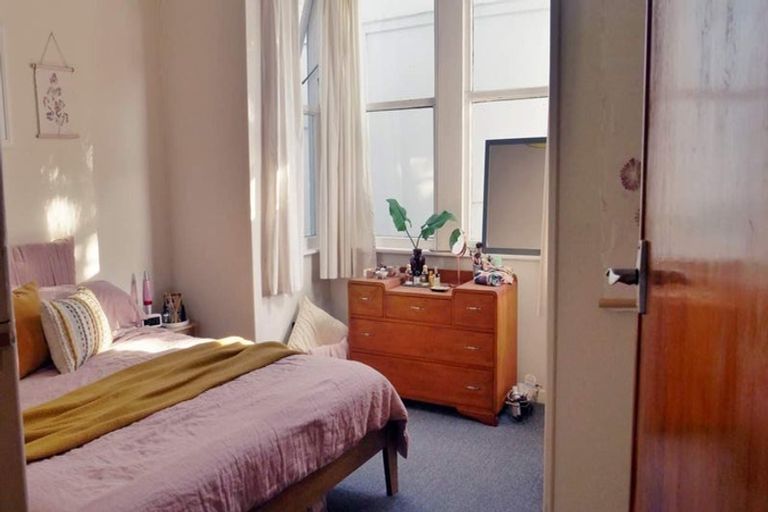 Photo of property in 71 Pirie Street, Mount Victoria, Wellington, 6011