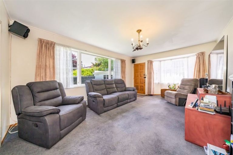 Photo of property in 3/53 Ludlam Crescent, Woburn, Lower Hutt, 5010
