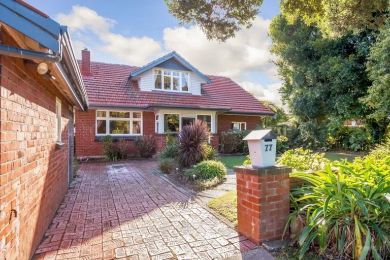 Photo of property in 77 Pohutukawa Street, Woburn, Lower Hutt, 5011