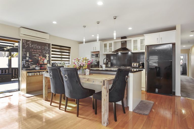 Photo of property in 14 Toscana Drive, Karaka, Papakura, 2113