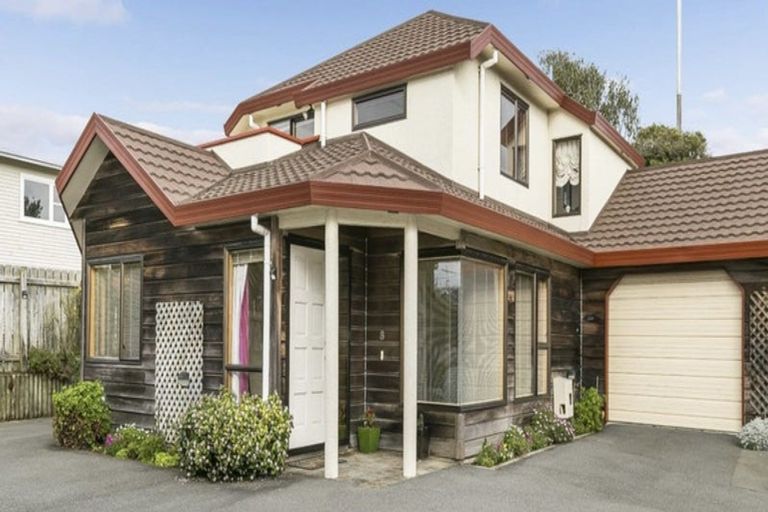 Photo of property in 8 Scorian Close, Karori, Wellington, 6012