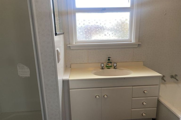 Photo of property in 5 Prestons Road, Redwood, Christchurch, 8051