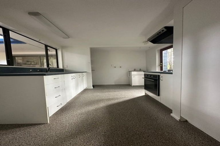 Photo of property in 16 Kaurimu Rise, Titirangi, Auckland, 0604