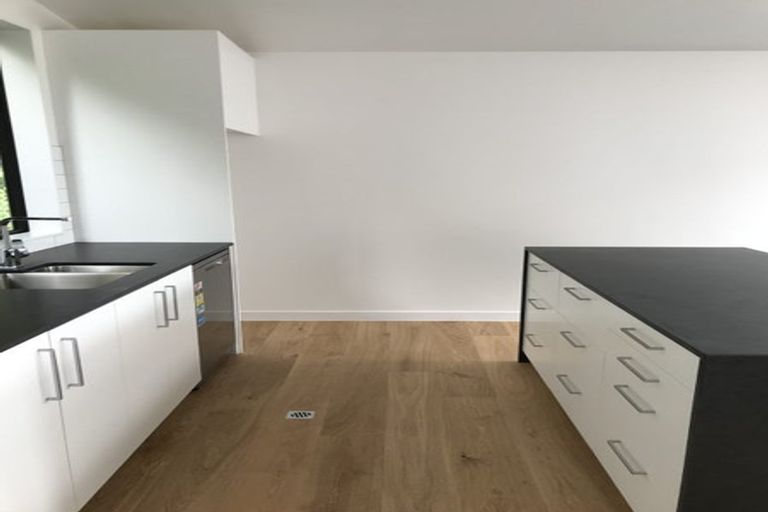 Photo of property in 1/18 Oriental Terrace, Oriental Bay, Wellington, 6011