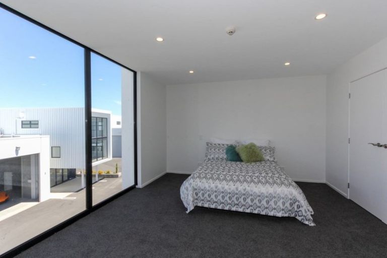 Photo of property in 1/86 Hurlstone Drive, Waiwhakaiho, New Plymouth, 4312