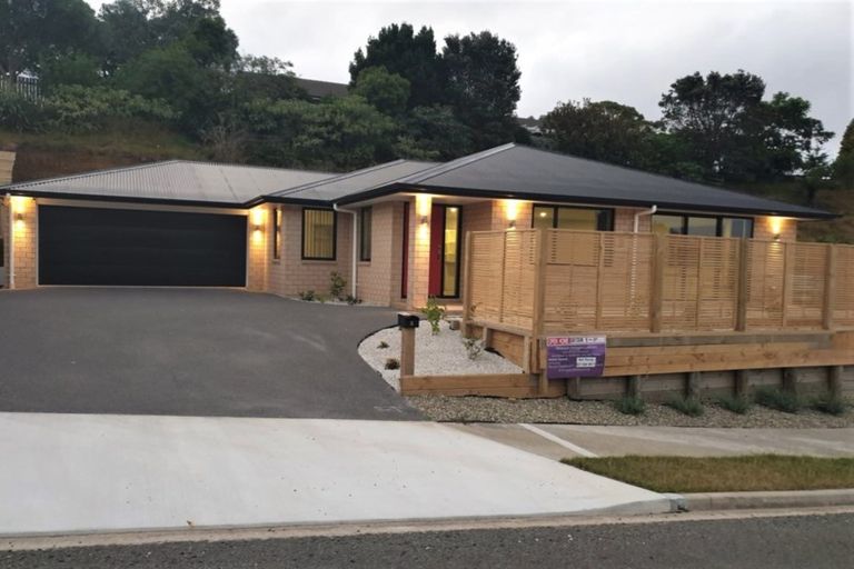 Photo of property in 3 Frederick Place, Whalers Gate, New Plymouth, 4310