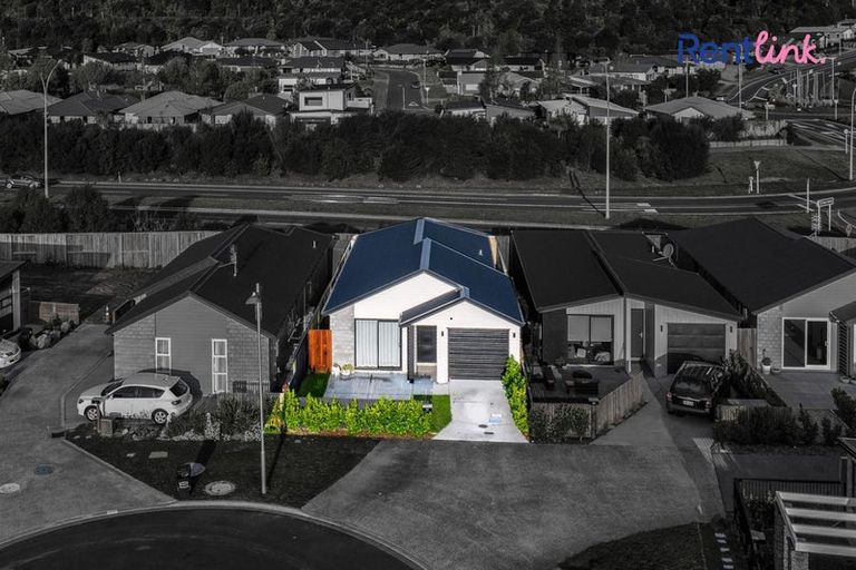 Photo of property in 28 Foley Grove, Pyes Pa, Tauranga, 3110