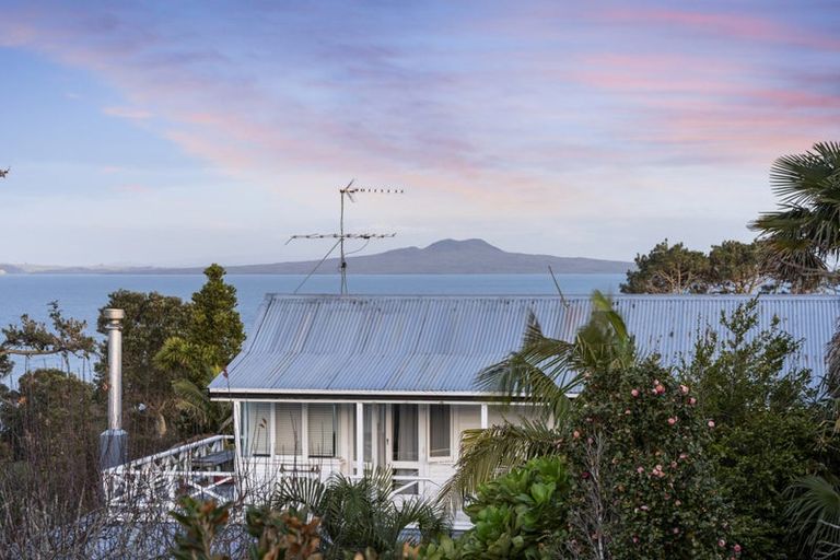 Photo of property in 6b Tui Street, Torbay, Auckland, 0630