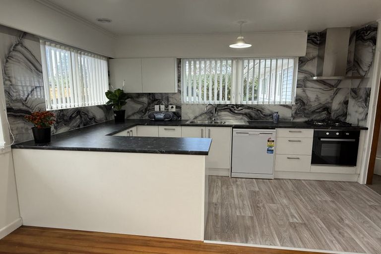 Photo of property in 163 Golf Road, Titirangi, Auckland, 0604