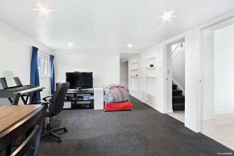 Photo of property in 17 Beatrice Avenue, Hillcrest, Auckland, 0627