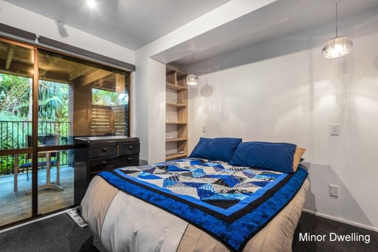 Photo of property in 215 Shaw Road, Titirangi, Auckland, 0604