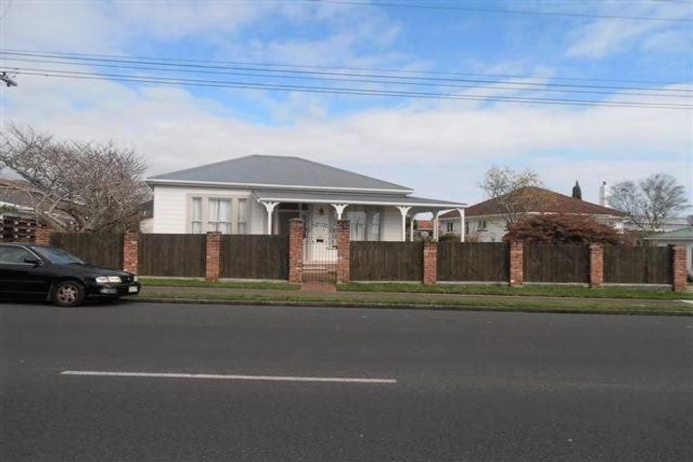 Photo of property in 374 Carrington Street, Upper Vogeltown, New Plymouth, 4310