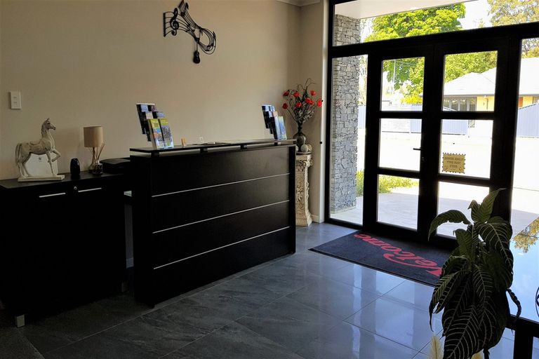 Photo of property in 71 Hokonui Drive, Gore, 9710