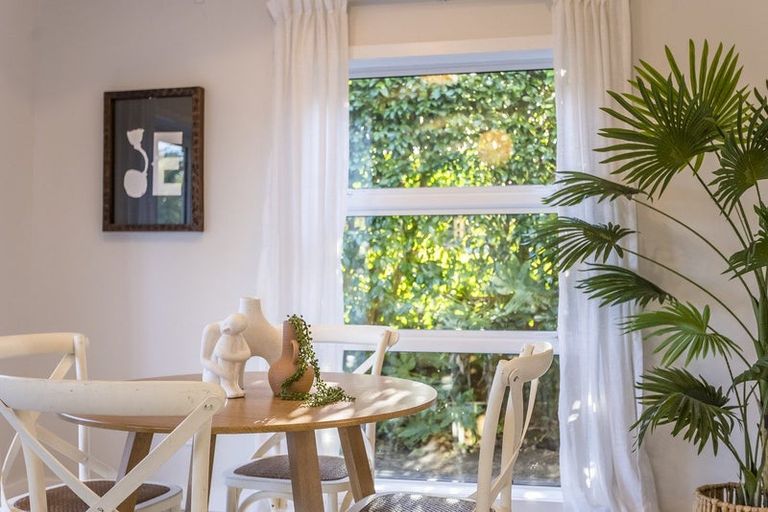 Photo of property in 301 Te Moana Road, Waikanae, 5036