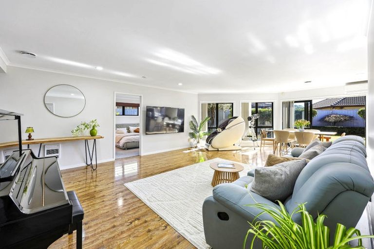 Photo of property in 4 Shankill Place, East Tamaki, Auckland, 2013