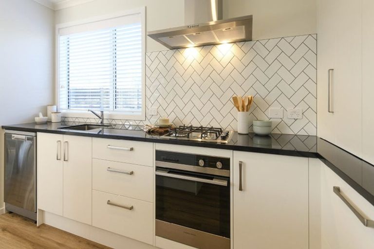 Photo of property in 40 Bluff Road, Kenepuru, Porirua, 5022