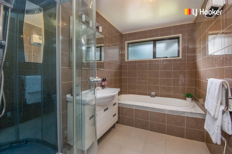 Photo of property in 17 Braeside, Kinmont Park, Mosgiel, 9024