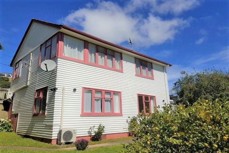 Photo of property in 105 Hampshire Street, Cannons Creek, Porirua, 5024