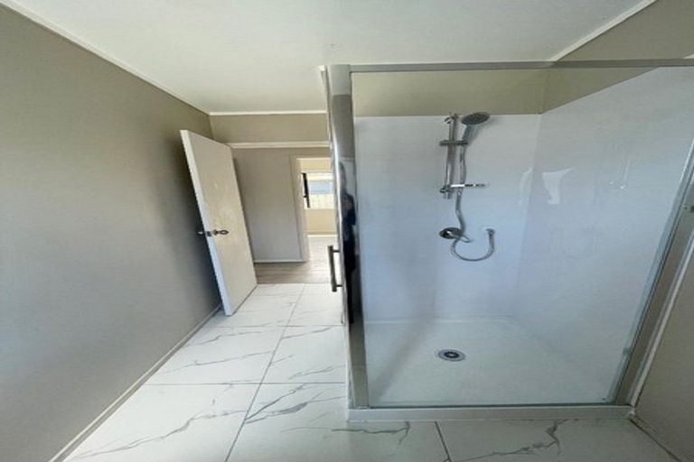 Photo of property in 15a Secretariat Place, Randwick Park, Auckland, 2105