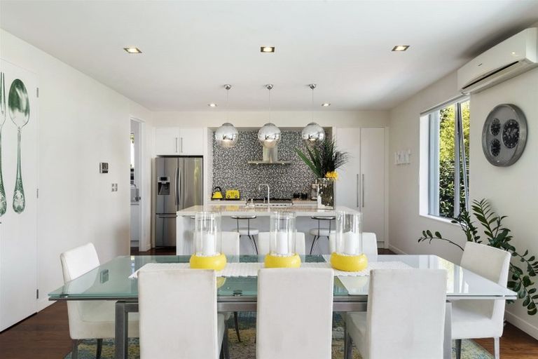 Photo of property in 15 Waitemata Road, Hauraki, Auckland, 0622