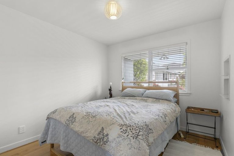 Photo of property in 19 Church Street, Northcote Point, Auckland, 0627